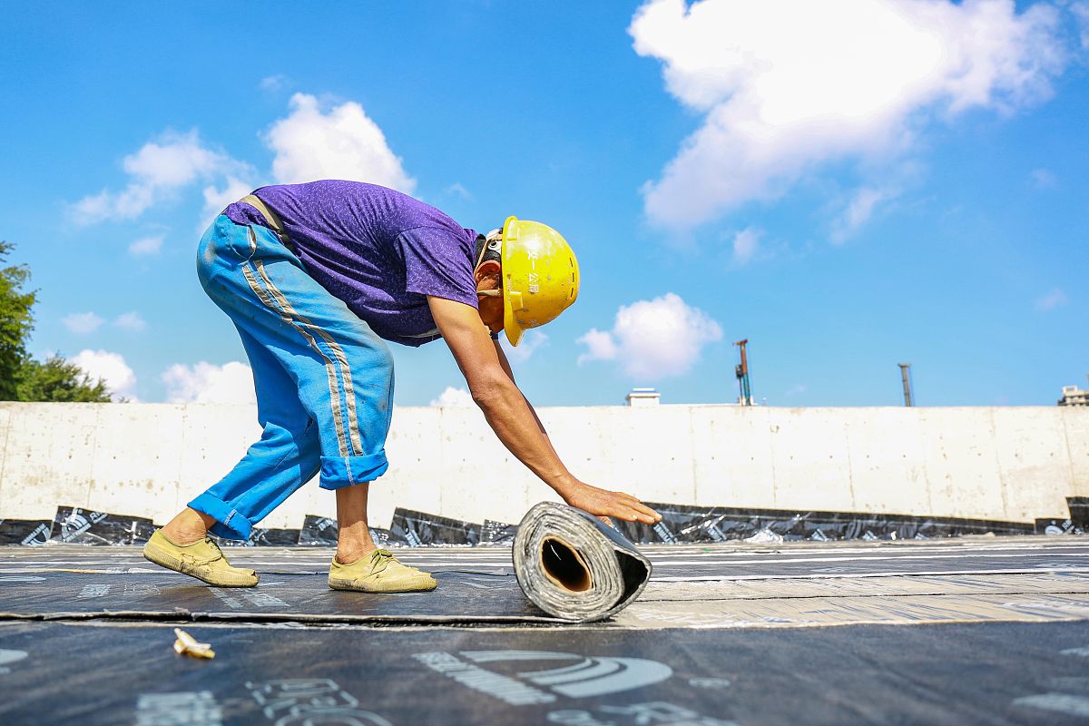 请阐述一下混凝土的温差裂缝的概念、特点和原因要求学术化尽可能详细
