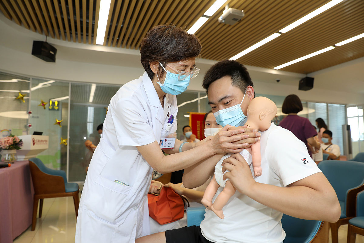 初中毕业生能上石家庄铁路学校大专班吗？