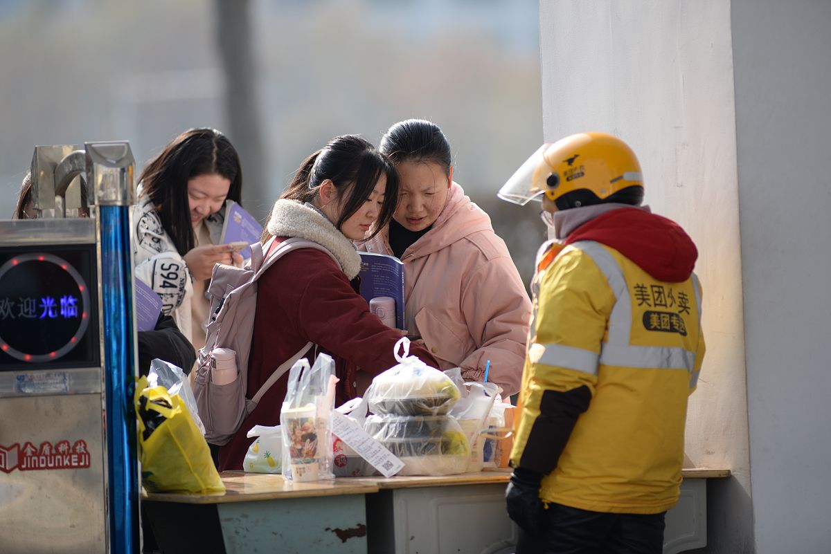 学生必备！5个高性价比校园外卖平台推荐