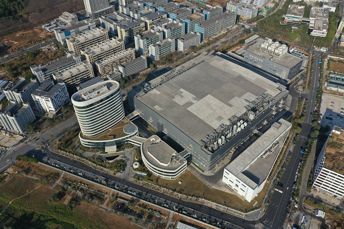 请以我和我的设计院为题写一篇1500字左右的文章内容充实我的单位是承德市建筑设计研究院有限公司工作一年半时间从事城乡规划专业内部氛围融洽工作环境优越等。