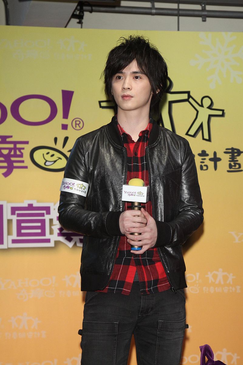 校园普通话宣传海报征集通知 - 提升语言表达，展示校园风采