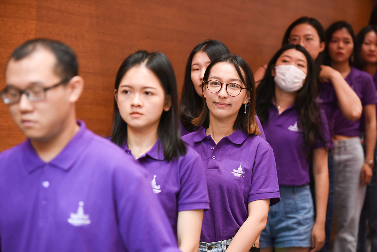 大学生应聘小学英语老师求职信200字