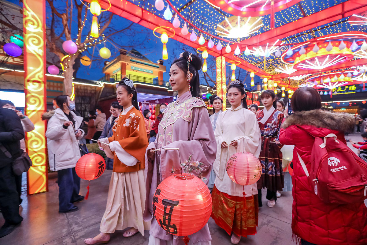 青少年对汉服文化了解不足：现状分析及解决方案