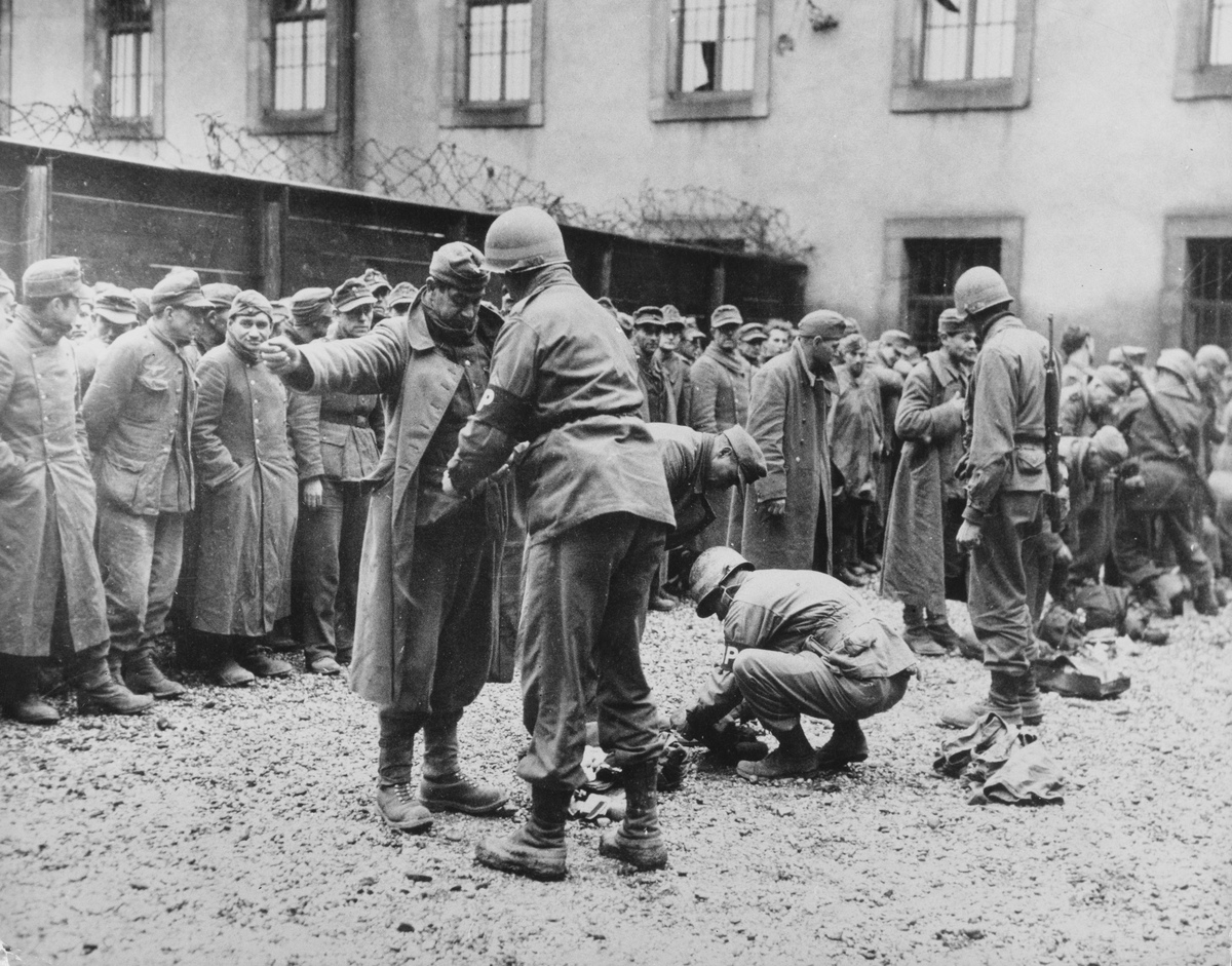 犹太人 耶稣 之间历史 是否是希特勒屠杀犹太人的原因