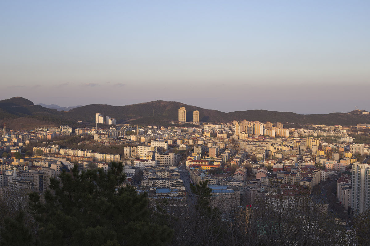 2019年4月25日,辽宁省大连市辽东半岛最南端旅顺口区风光.