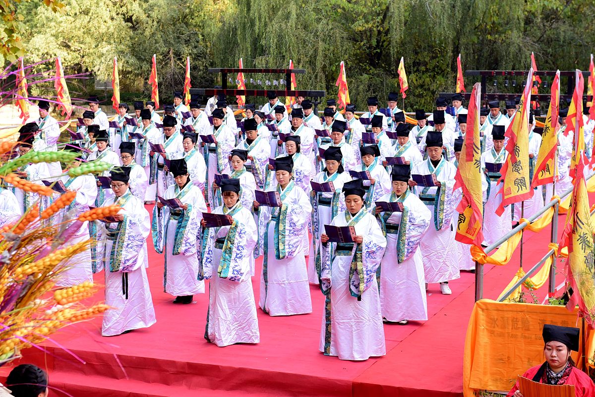 江西泛美艺术中等专业学校2023年专业介绍：美术、音乐、舞蹈等