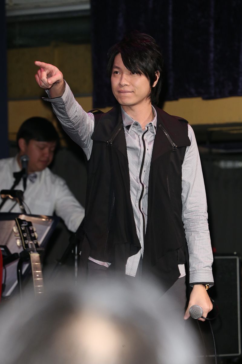2013年1月1日,台北,"k歌大包厢"演唱会举行.+++_+++元旦