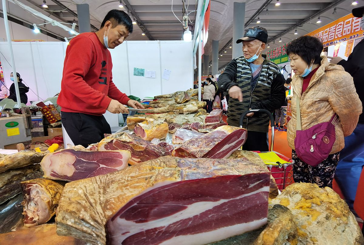 云南中医药中等专业学校2018年招生简章 | 培养中医药人才，传承云南中医文化