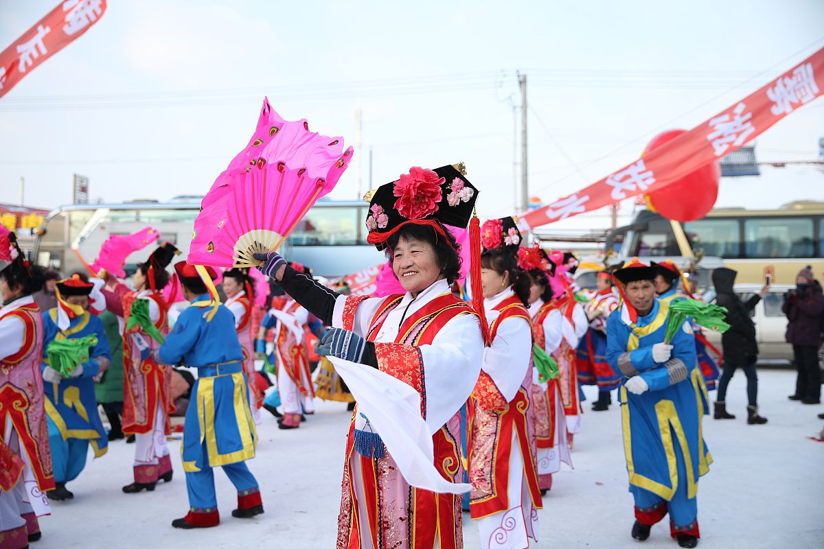 2016年12月28日,吉林市龙潭区乌拉街满族镇举行乌拉满族过大年体验活