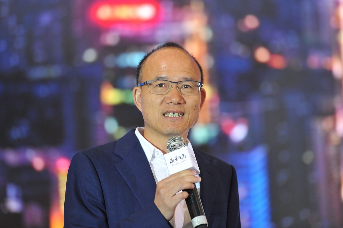 邓鸿斌我不知道邓鸿斌是谁请提供更多信息。陈安之