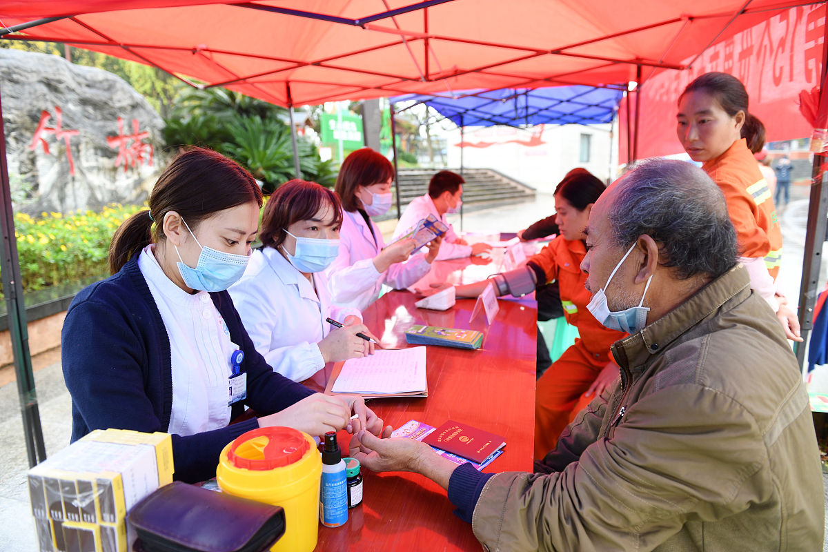 重庆市垃圾分类治理对策建议：加强社区培训，提升政策认同