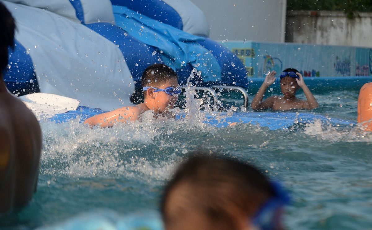 我的夏天：游泳、读书、旅行，一个充满活力的季节