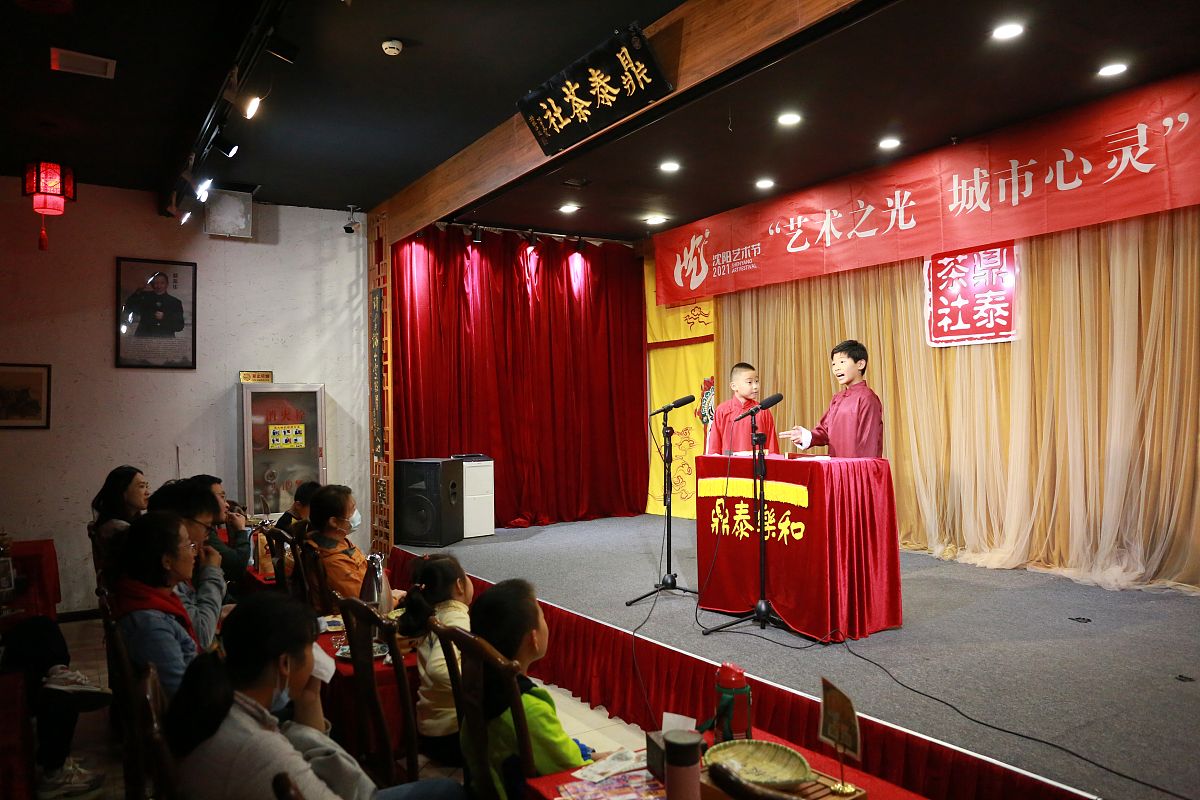 学生相声社团：传承文化，提升表达能力