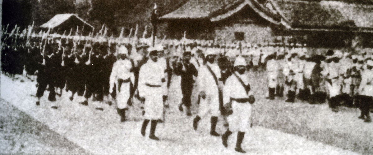 太平天国攻占绍兴后地主向佃农收租如乞丐状善者经数斗黯者不理。这反映了A．太平天国注重减轻封建剥削B．太平天国废除了封建地主土地所有制C．农民对政府的苛捐杂税不满D．农民依靠太平天国政权进行抗租斗争说明选项D正确的原因并逐项说明其他选项错误的原因