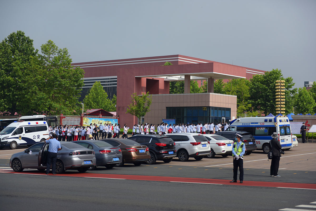 烟台汽车工程学校市场营销专业：汽车行业营销人才培养基地