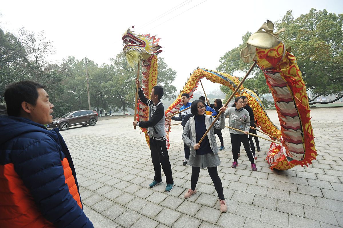 成绩不好的学生可以去读贵州高铁专业学校吗？