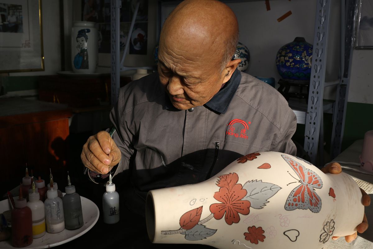 阳泉郊区职业高级中学校2022年招生专业-机械制造、电子信息等