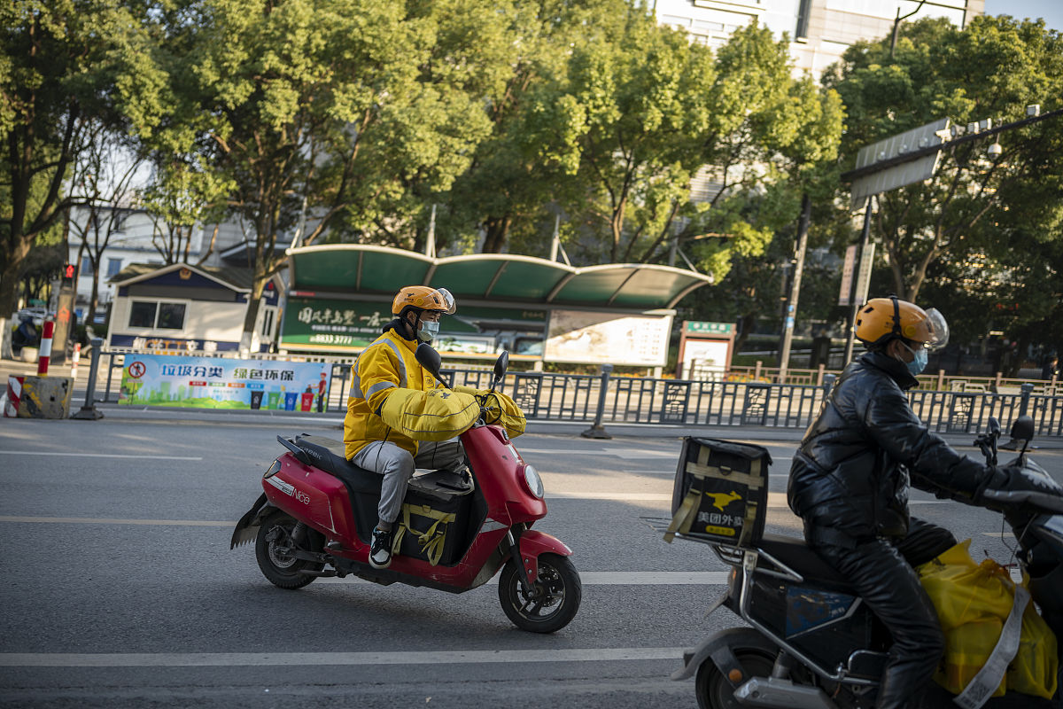 把下边关于定时的代码删掉import requestsimport datetimeimport timeimport concurrentfutures# 设置请求的 URL 和请求体url = httpspromotionwaimaimeituancomlotterylimitcouponcomponentfetchcouponcouponReferId=5865AE2DF47846FC8C2