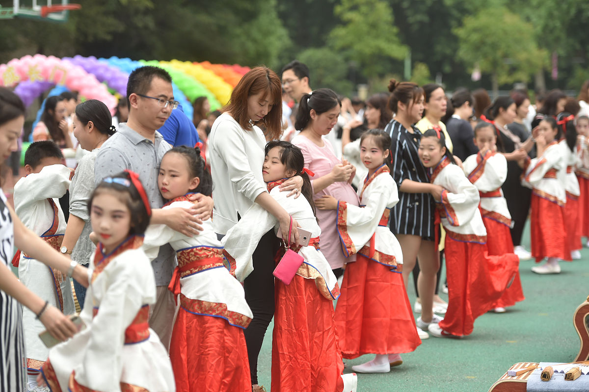 100字以内的家长寄语是个4岁孩子的成长手册家长寄语
