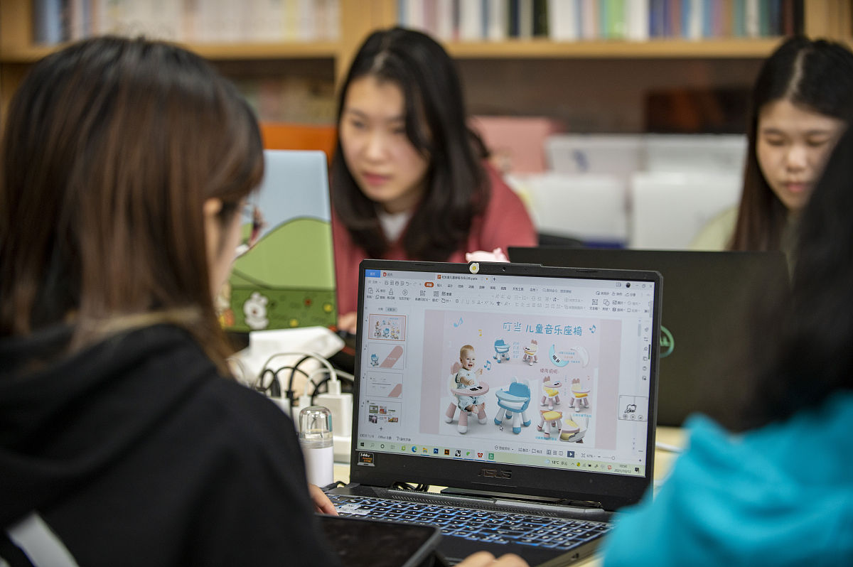 10岁孩子学Python，课堂表现出色，家长如何在家助力？