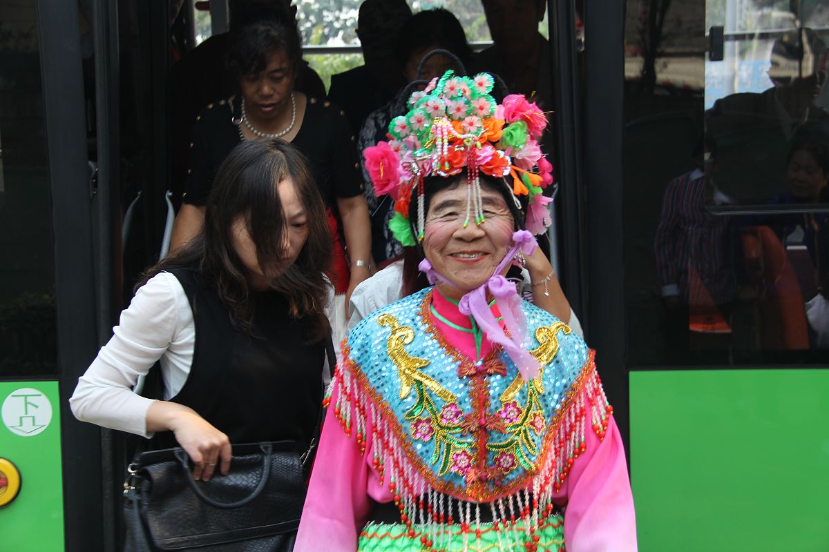 5元人民币上的花是什么花？- 牡丹花的文化象征