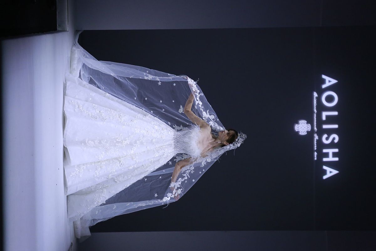 写一篇关于租房遇到爱情的视频策划文案