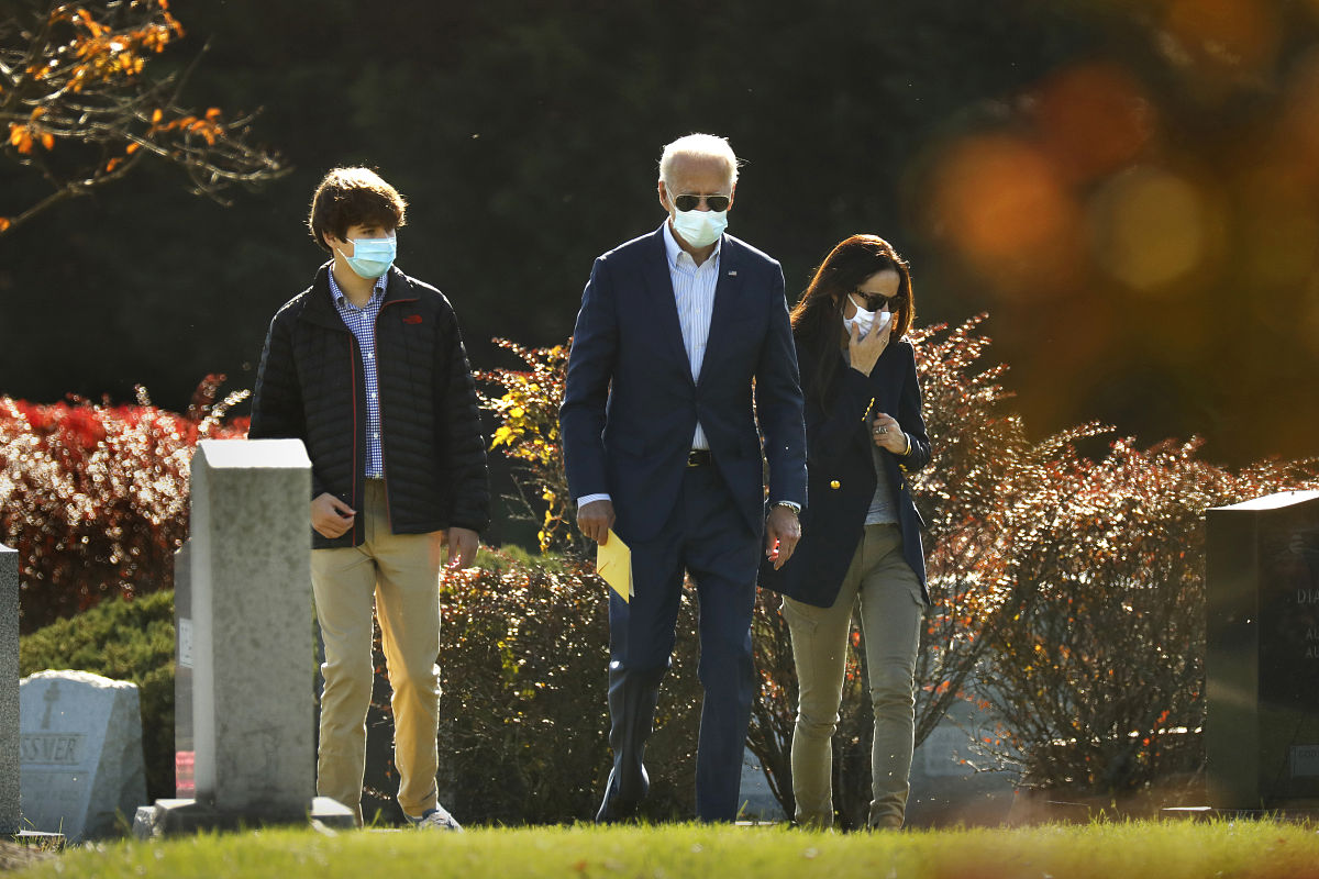 定位扫墓+VR可以做什么活动