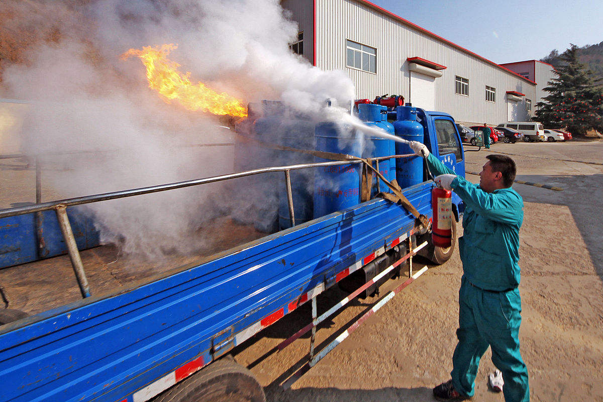 货堆底部燃油泄漏：问题发现与处理建议