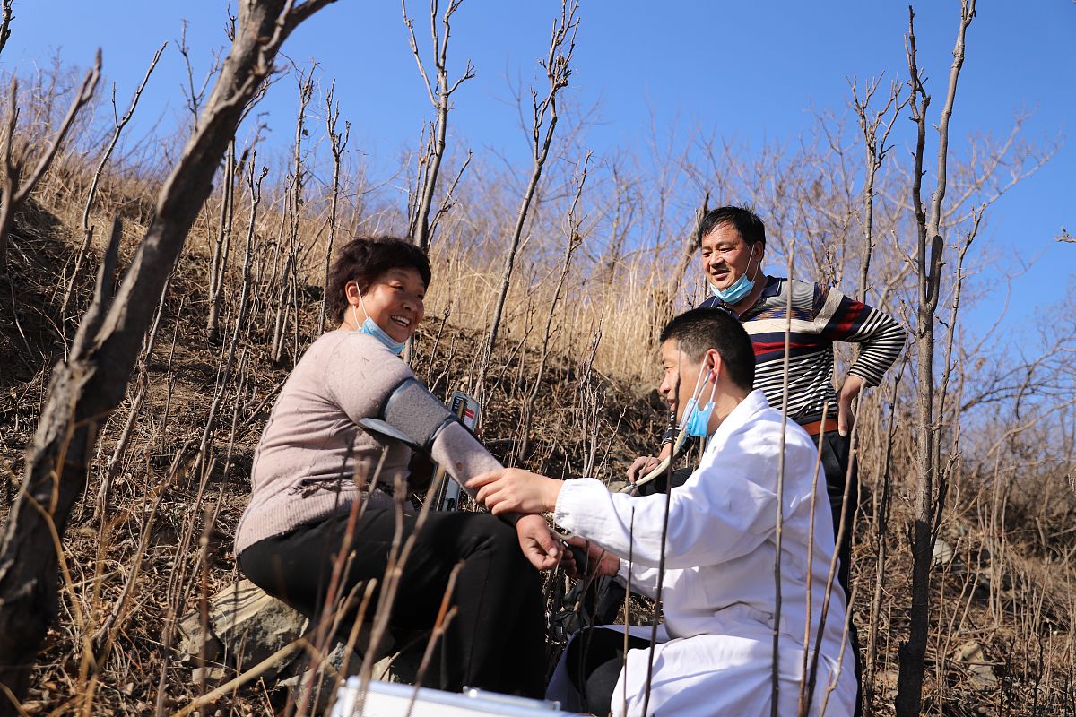 成都3+2制大专卫生学校招生攻略：考试、学校选择及未来发展