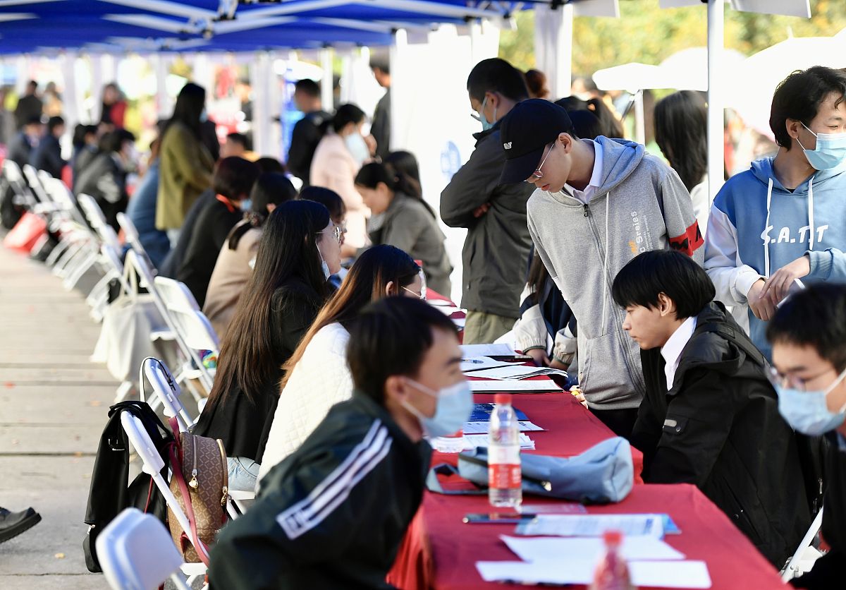 遂宁职业学校招生指南：如何选择适合你的专业？