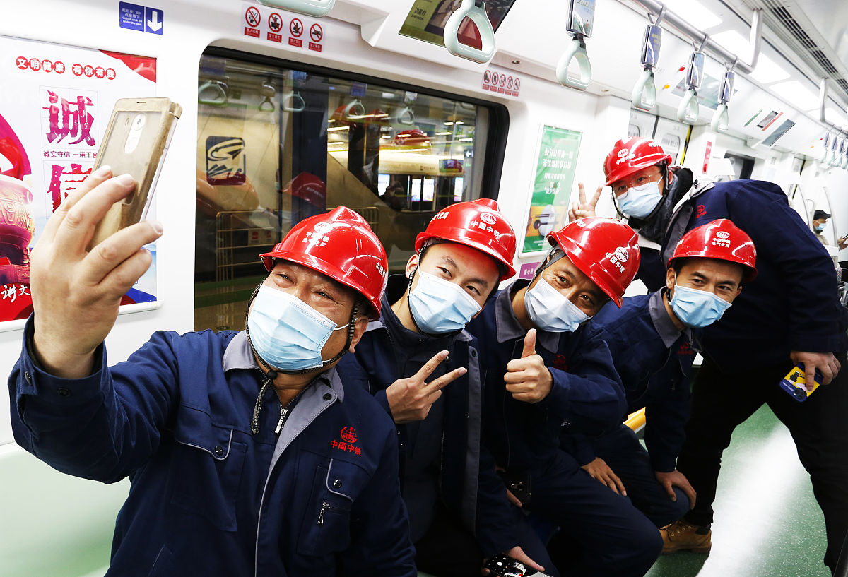 成都郫县机电工程学校开设铁路专业吗？机械工程和电气工程专业与铁路交通密切相关