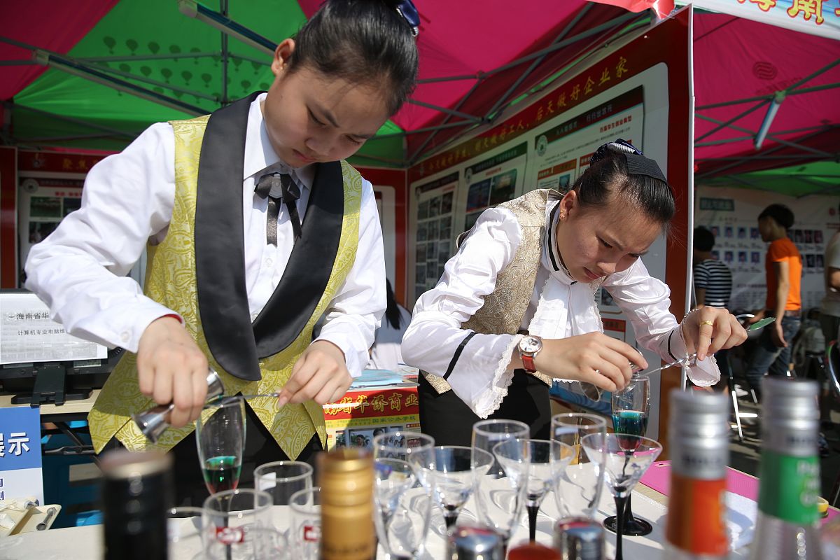 香河职业技术教育中心报名条件及专业设置 - 2021年招生指南