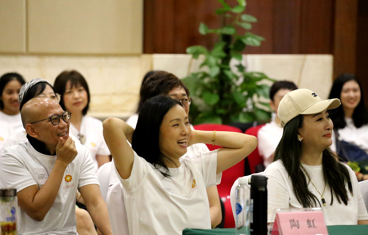 成都男性幼师职业：机会与挑战并存