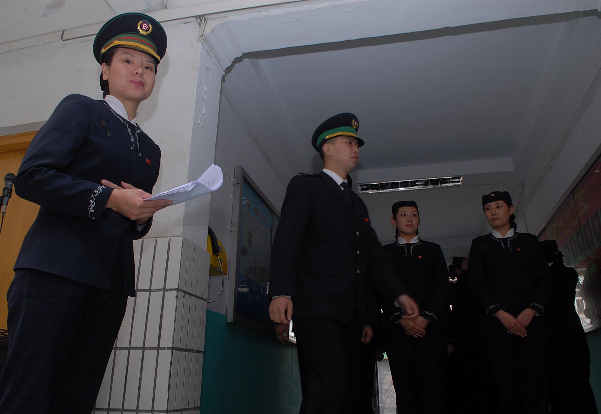 2020年重庆市旅游管理学校动车铁路乘务专业简介