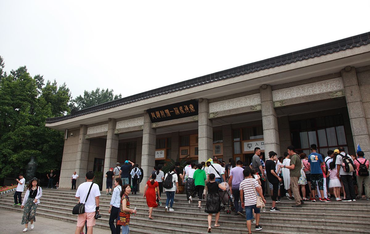 西安铁道职业学校管理模式深度解析：封闭式管理还是开放式？