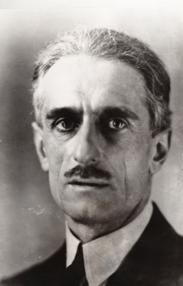 卡缪：存在主义哲学家、作家和记者