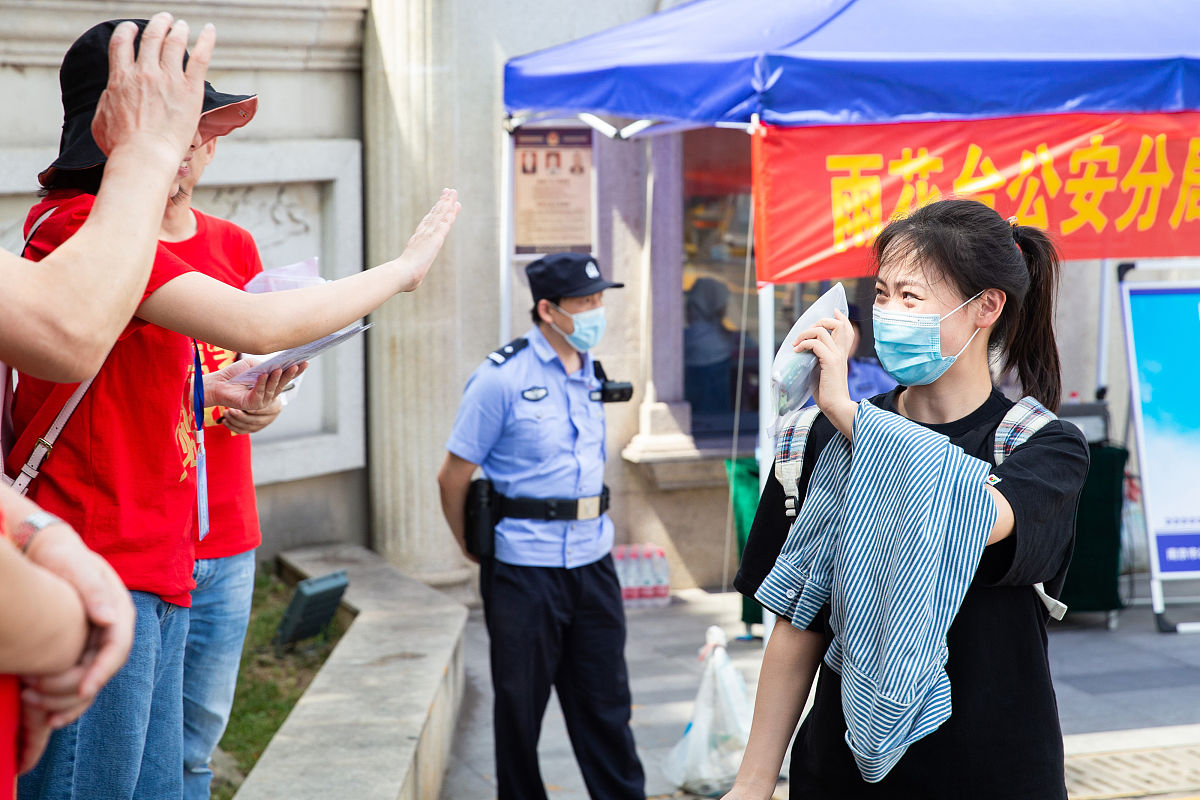 南京雨花石在中学美术课程资源开发中的可行性及思路分析