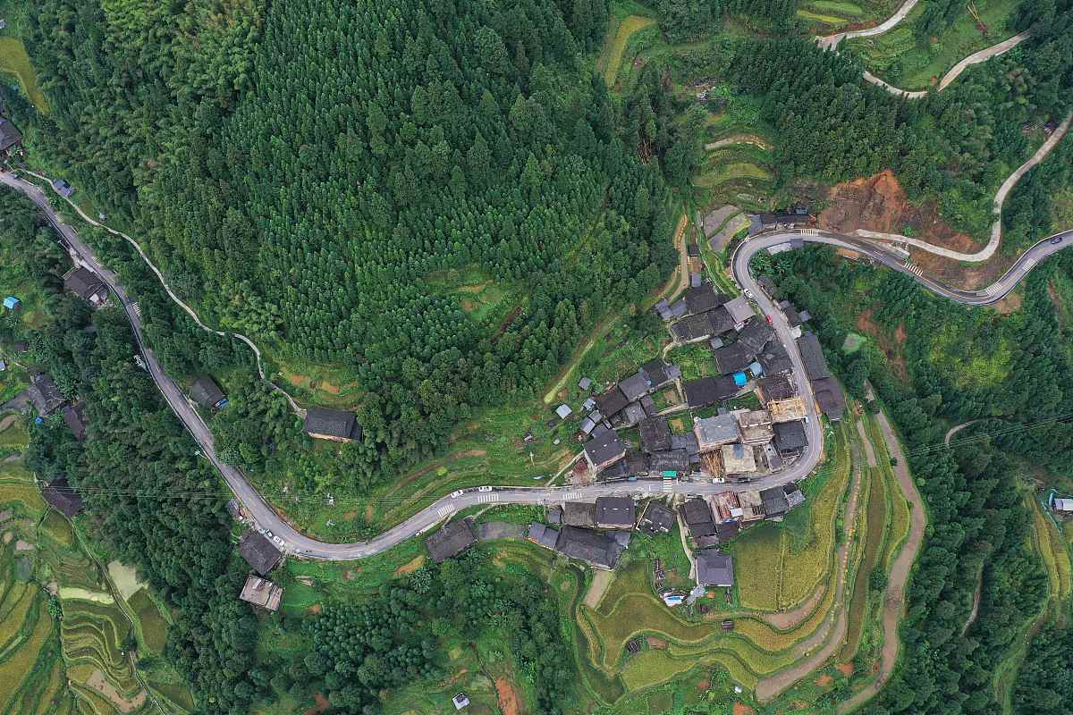 贵州中专学校学费：费用情况及资助政策解析