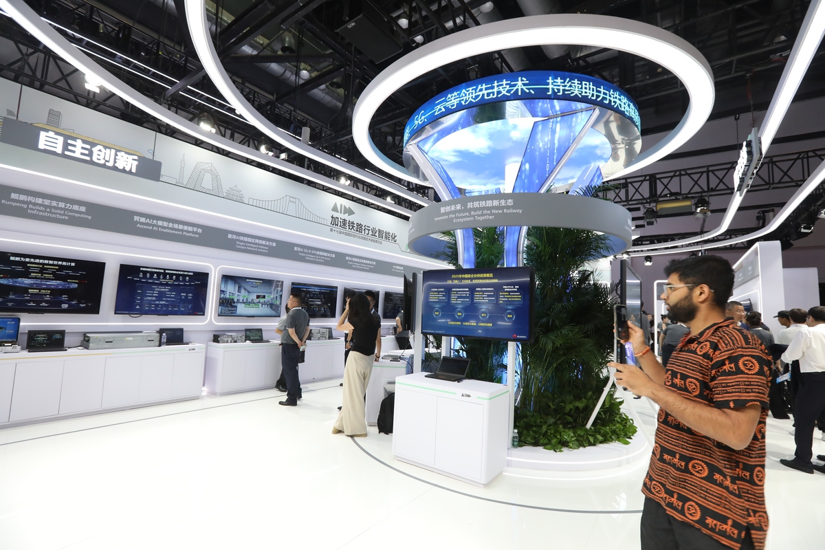 如何为数字会展完善展馆等基础设施500字