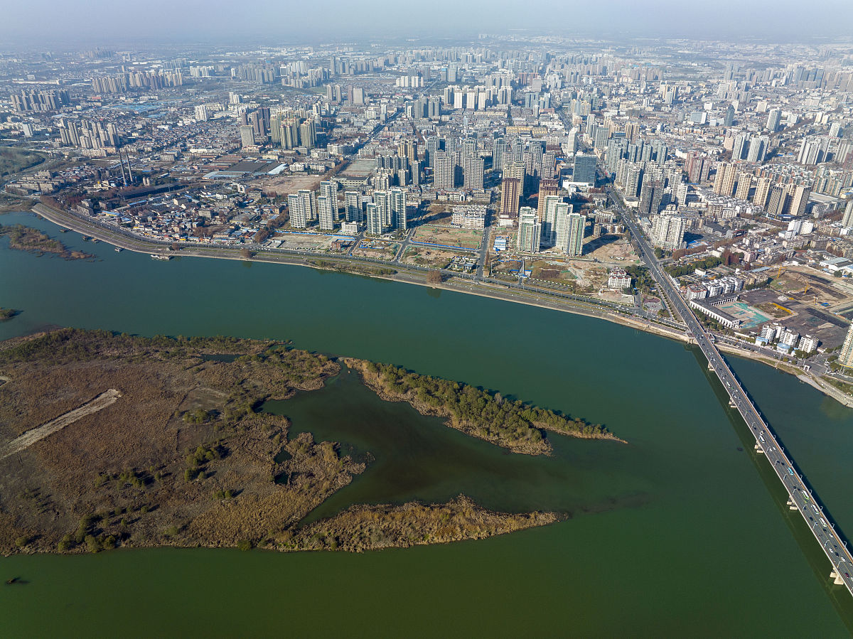 2021年12月2日,湖北省襄阳市,城市风光.