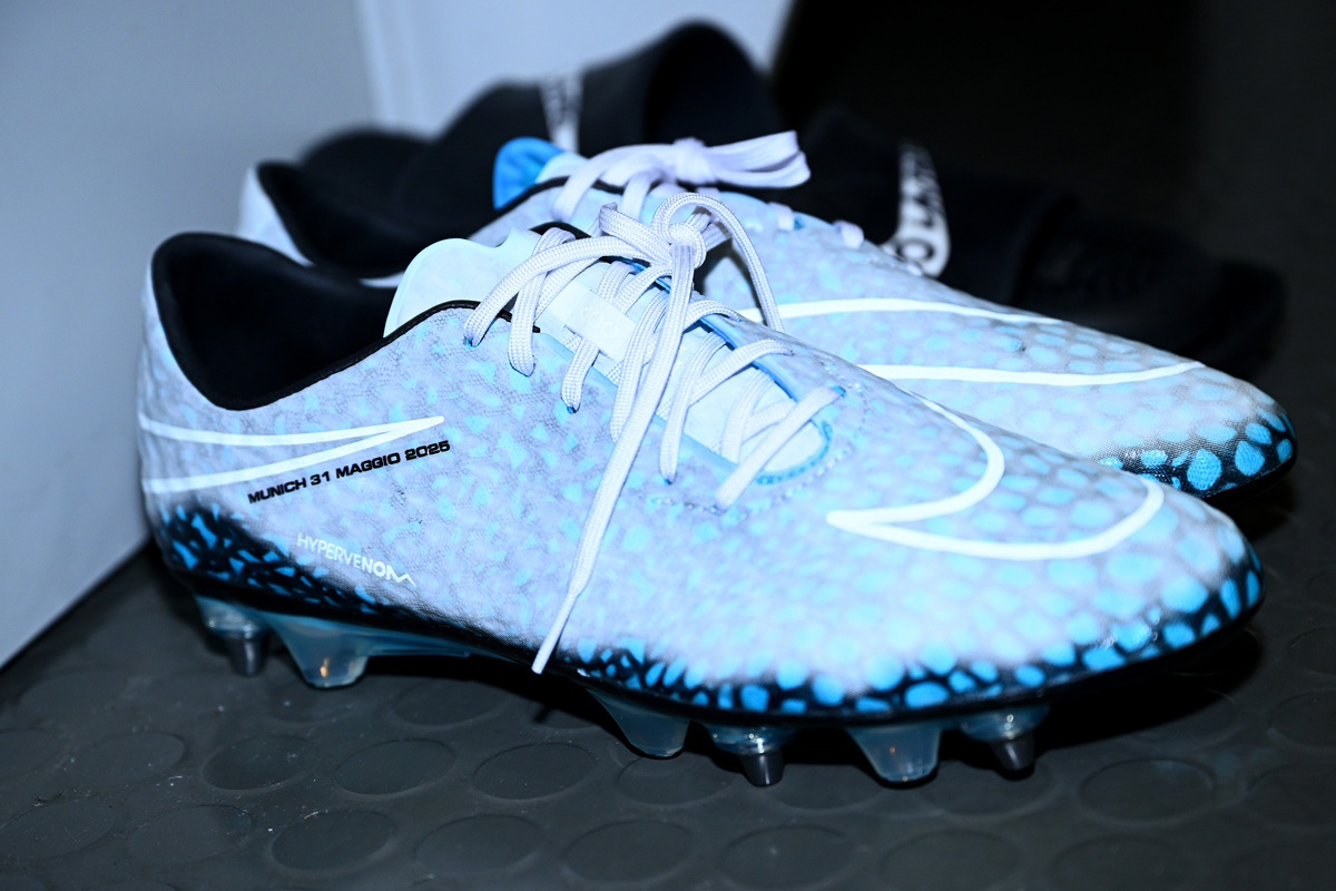 ADIZERO ADIOS 8 全新升级：适合追求真实路感的跑者吗？ - 单选题