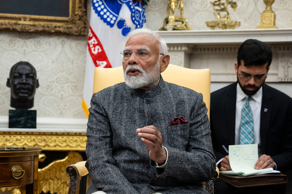 Obama announces bin Ladens death in EnglishTHE PRESIDENT Good evening Tonight I can report to the American people and to the world that the United States has conducted an operation that killed Osama b