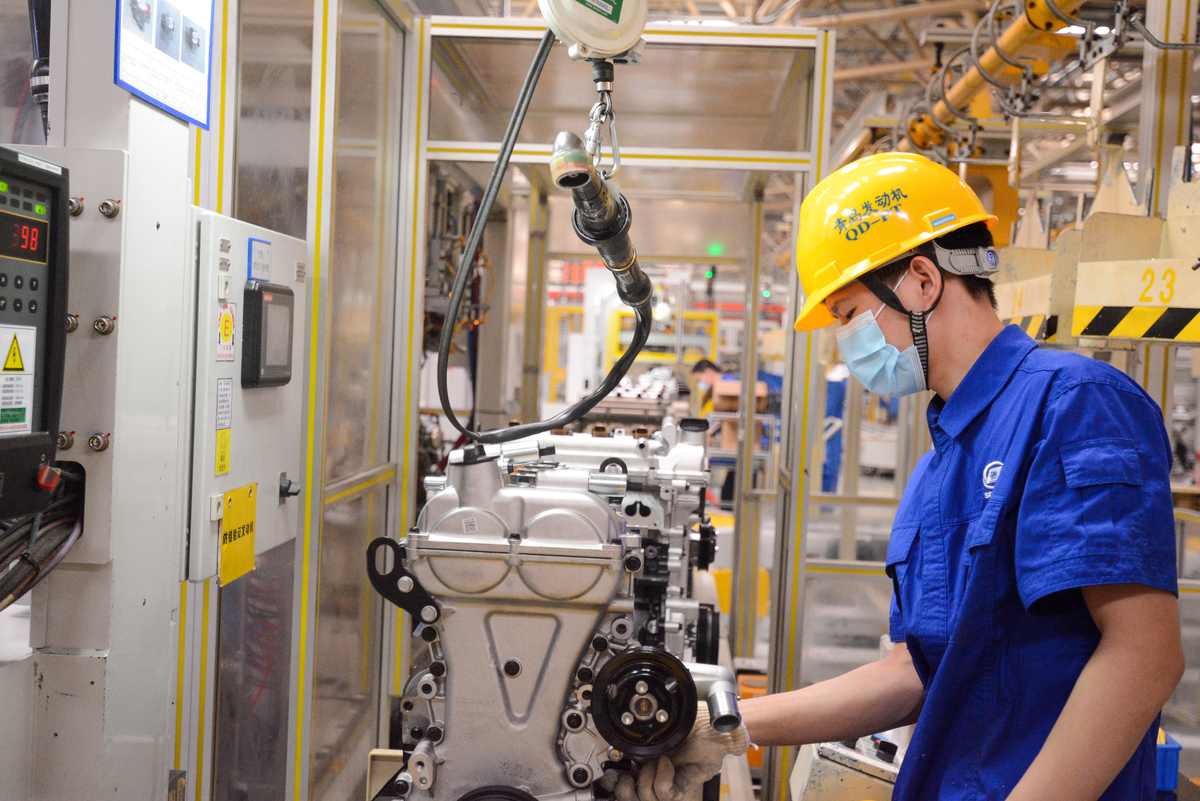 车辆工程专业毕业后就业方向：汽车制造、零部件、维修、科研等