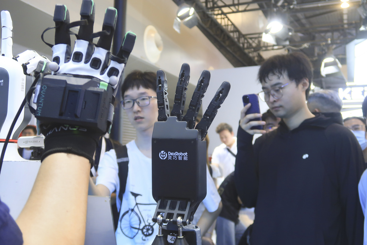 歌尔杯第二届高校VR/AR挑战赛 - VR教学梦之队：傅里叶变换VR教学系统设计与开发