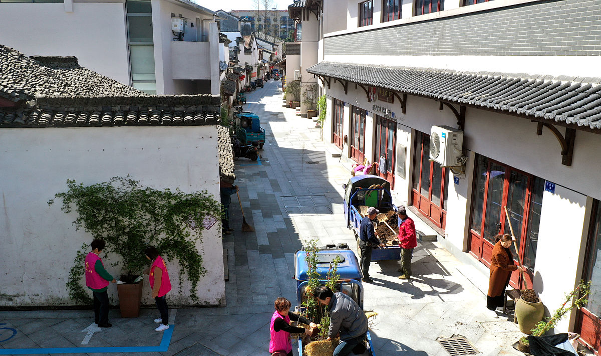 2021年03月22日,浙江省湖州市德清县乾元镇丁家弄,人大代表和妇联志愿