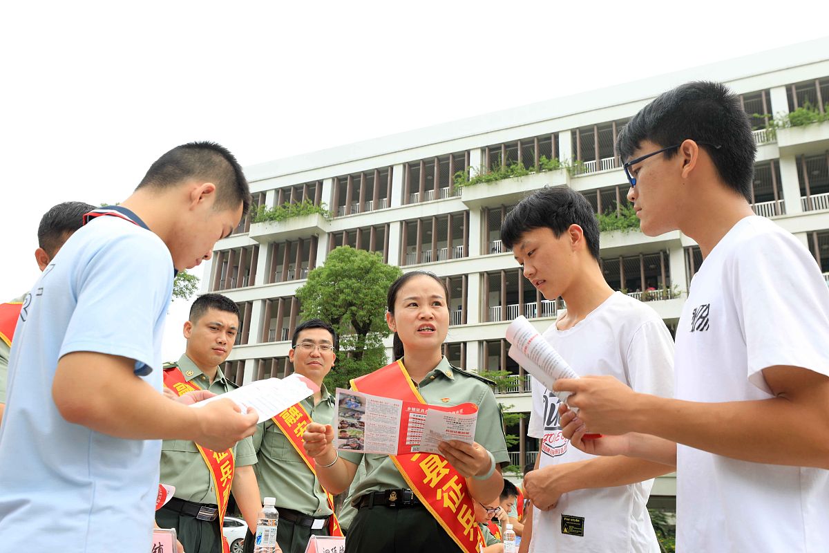 钦州卫生学校办学层次：教学质量、师资力量、设施一流