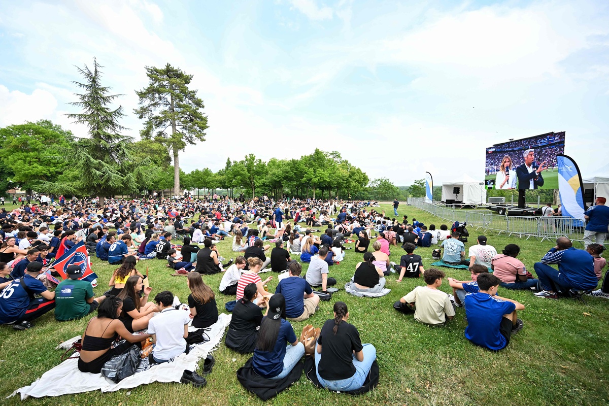 为校园游览晚宴聚会分别取一个标题高大尚一点儿