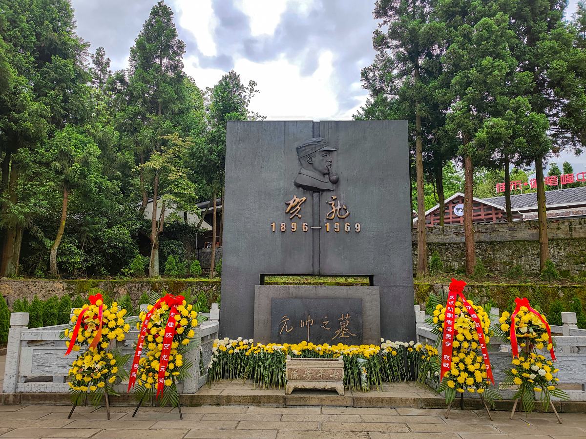 海口七言诗：火山、祖居、火箭、论坛、美景、科技、文化