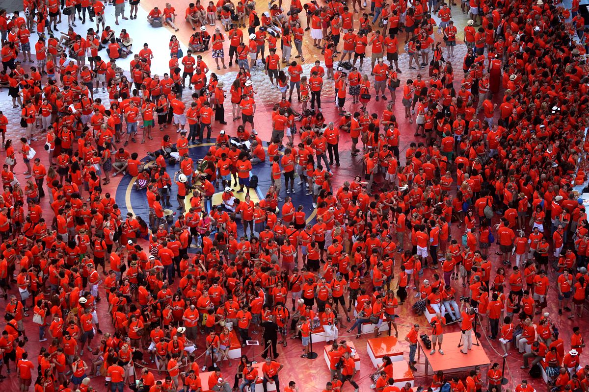 当地时间2012年6月29日,意大利威尼斯,2500多人在圣马克广场聚集,一同
