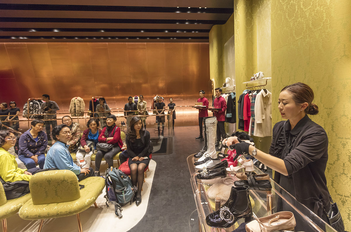 Ferragamo改革之路：业绩未如人意，何处是突破口？